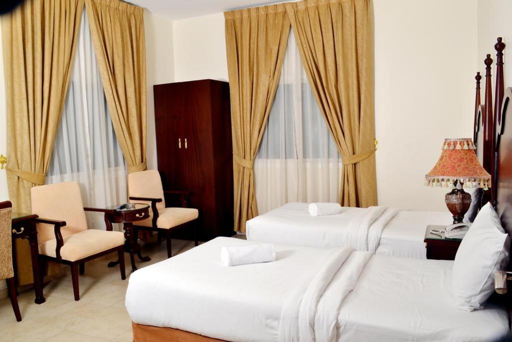 Sara Hotel Apartments Adzsmán Kültér fotó
